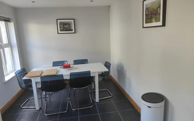 Castleview Large 3 Bedroom Family House - Glenarm