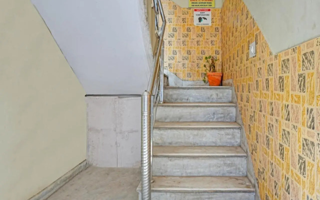 Oyo 92864 Silver Stone