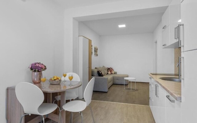 Hostel Elli