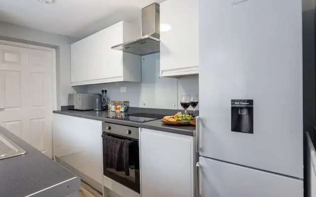 Bedlington - House - Sleeps 3 - Parking - Garden