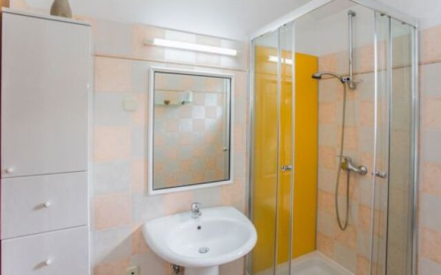 Holiday House Suzi1 - With Pool: Sutivan. Island Brac