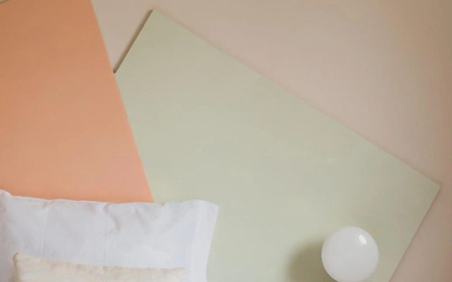 UNIQUE Modernist Duplex apartment & PARKING