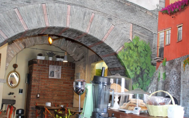 Las Cuatro Puertas
