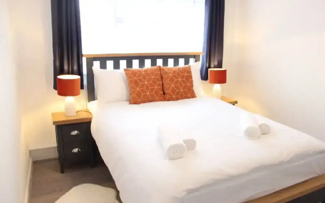 6guests-parking-nearstansted-accessible