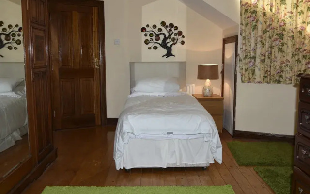 White Hill Country House