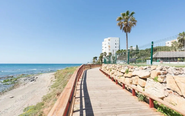 Calahonda primera linea de playa