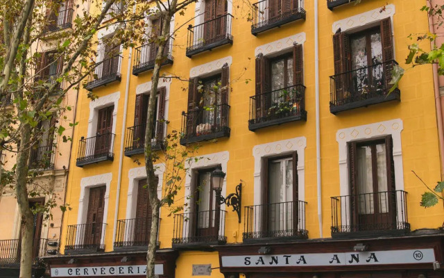 PYR Select Plaza Santa Ana