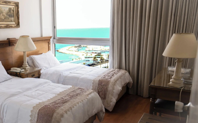 Holiday Home Suites