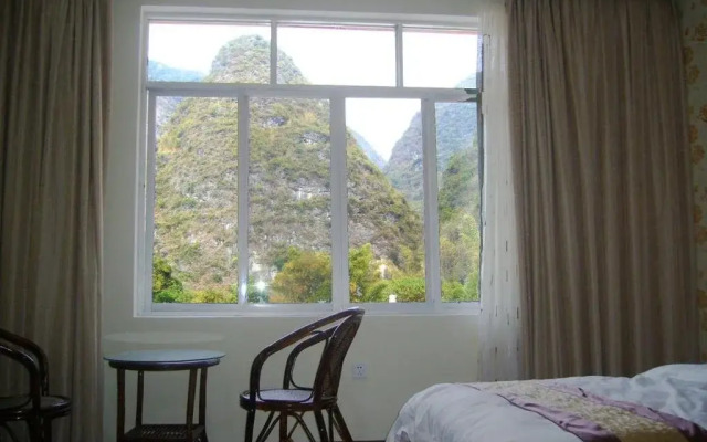 Shanshuiju Village Inn