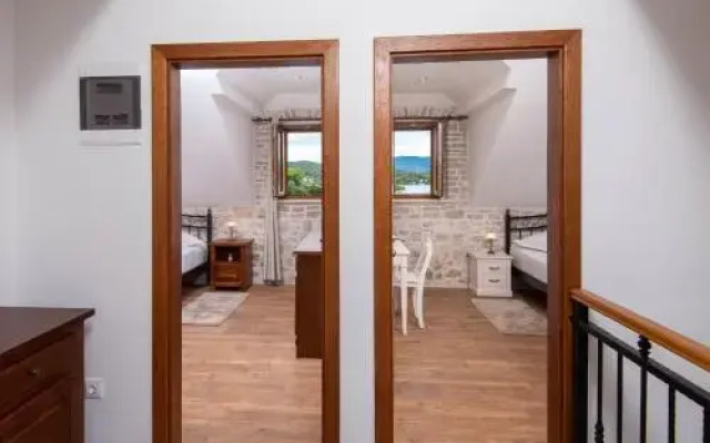 Holiday Villa Lovište Paradise