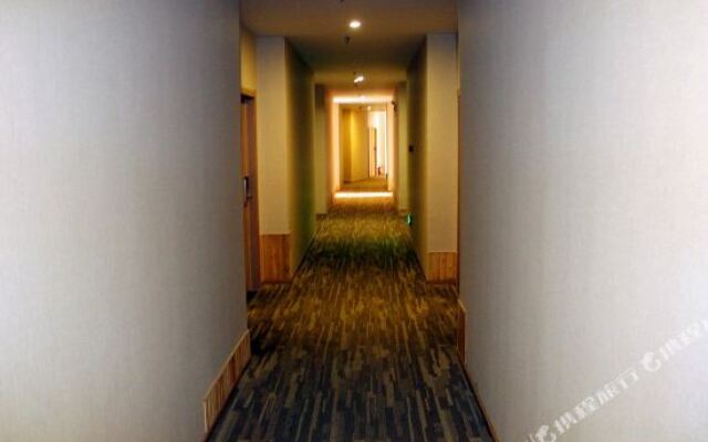 Yiyue Business Hotel