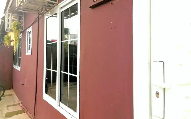 1 Bed House Private Compound With Off Road Parking