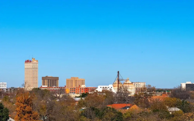 Aloft Waco Downtown