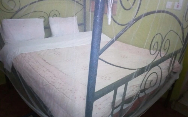 The Plateau Breeze Hotel