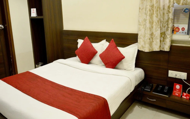 OYO 6805 The Ghoonghat Banipark