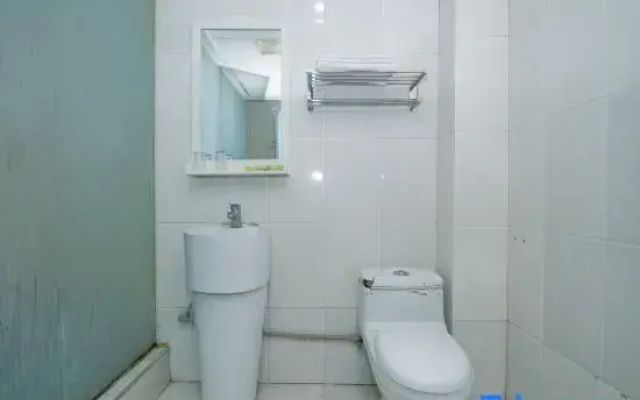 Huangmei City Business Hotel