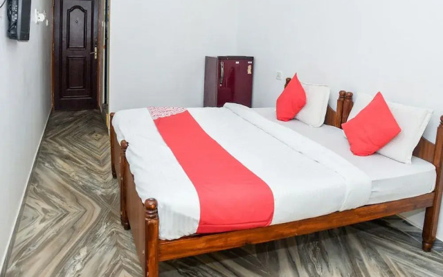 Oyo 29697 Glory Lazfina Guest House
