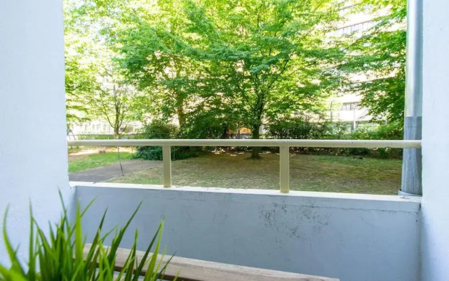 Tolstov-Hotels Large Apartment