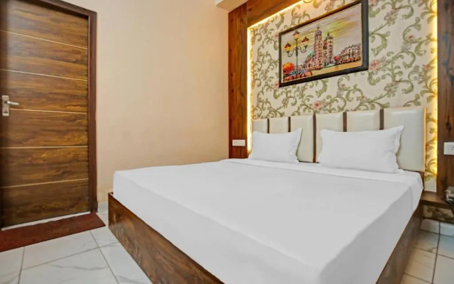 OYO Townhouse 1003 Hotel Sky 9