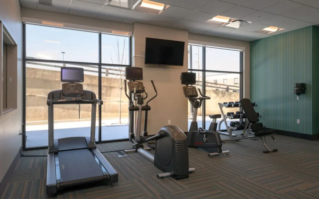 Holiday Inn Express & Suites Tulsa Downtown By Ihg