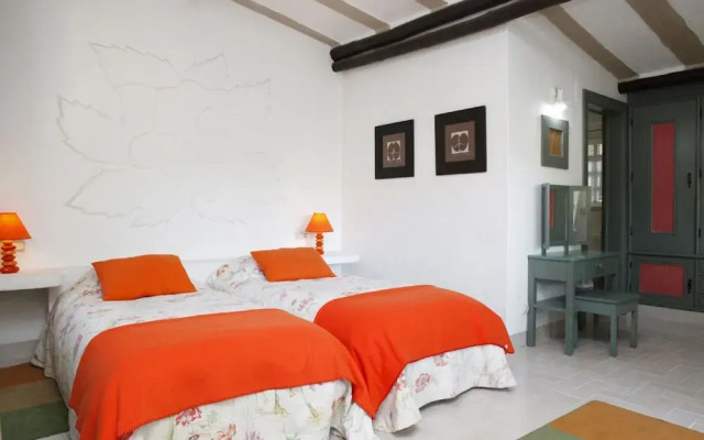 Cozy Golf Villa in Cascais