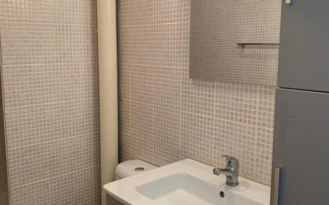 Agréable Studio, belle terrasse, Parking privé, 2 étoiles