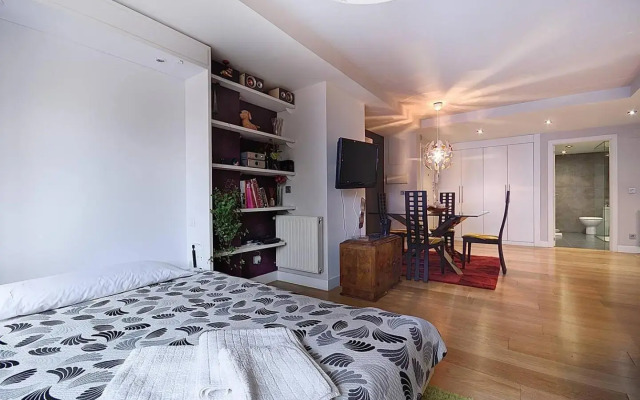 Piso moderno, céntrico y con garaje gratis