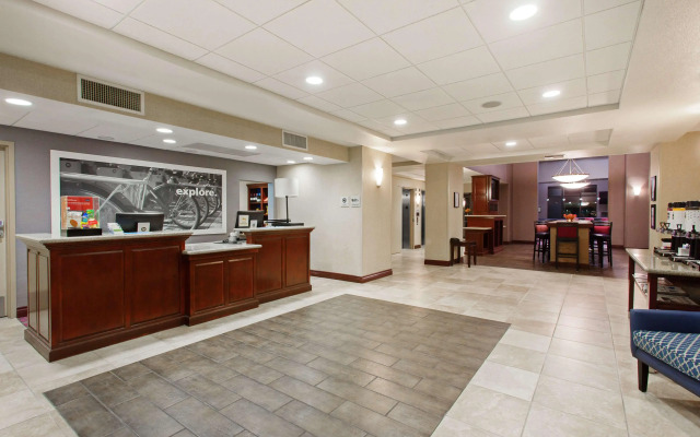 Hampton Inn & Suites Oakland Airport-Alameda