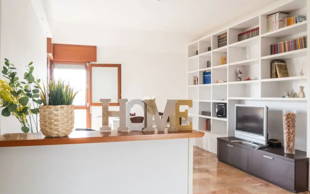 Sunny Apartment