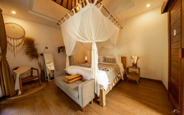 Elvano villa in heart of seminyak and near beach