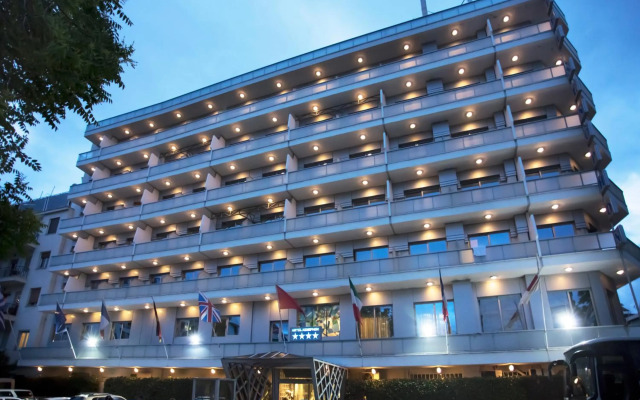 Xenophon Hotel