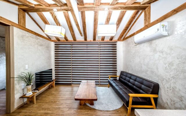 Full House Billewat Jeju