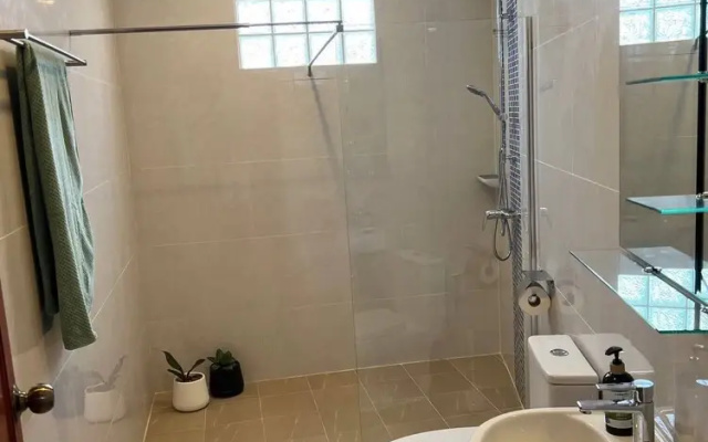 Charming New Italian Style 1st Floor Maisonnette