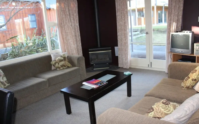 6 Denby Place
