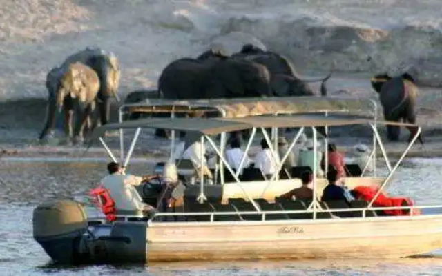 Tilodi Safari Lodge