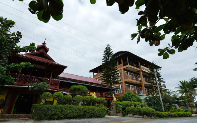 Teak Wood Hotel