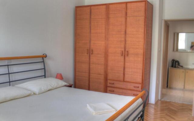 Petros Apartments Pag