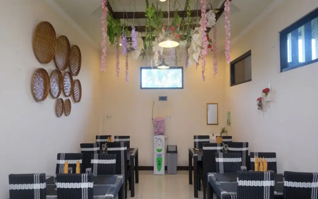 Urbanview Hotel Anggraeni Jatibarang