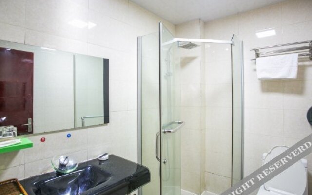 Qitun Jincheng Hotel (Diankou Bus Station)