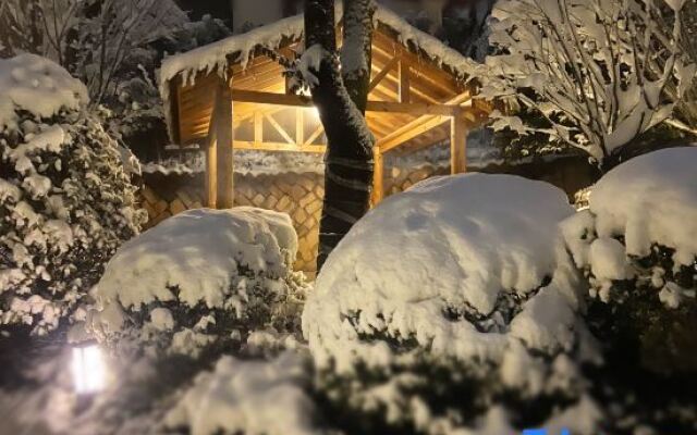 Wuyi Huakaishengdu Hot Spring Resort Hotel
