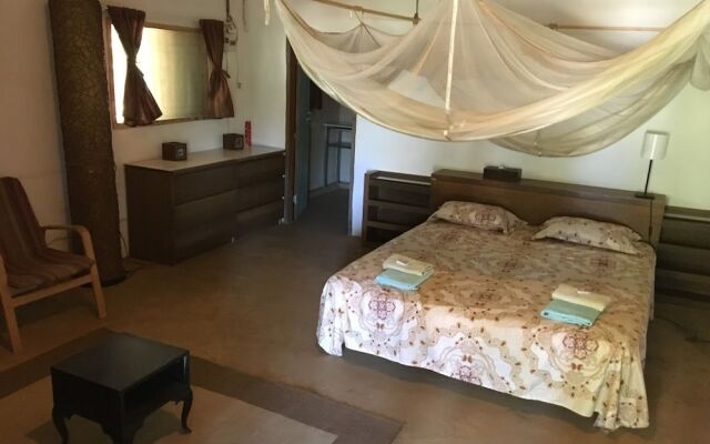 Moheli Laka Lodge