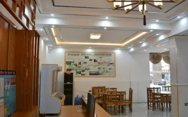 Red Lantern Inn
