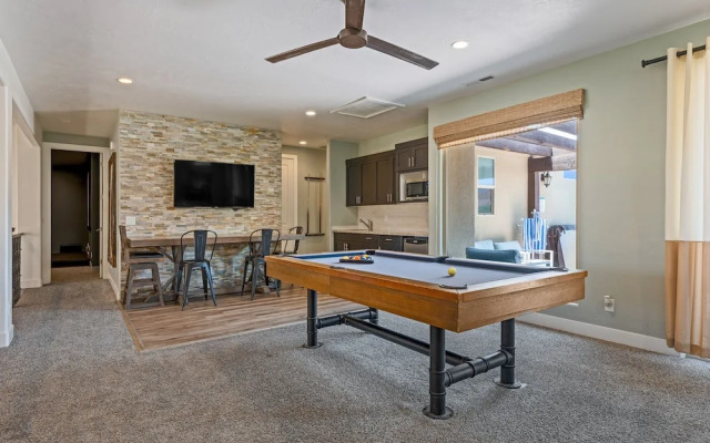 Grand Elite Retreat 16 Bedroom Home