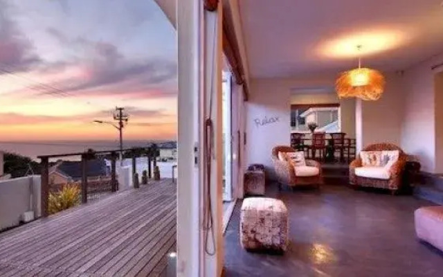Palm Tree House