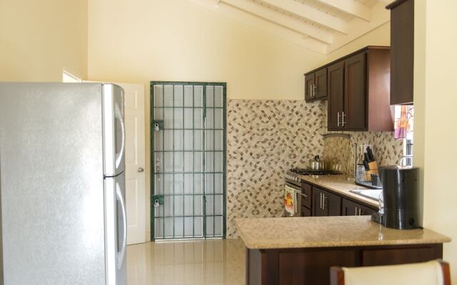 Ocho Rios Beach House at Dax Hall