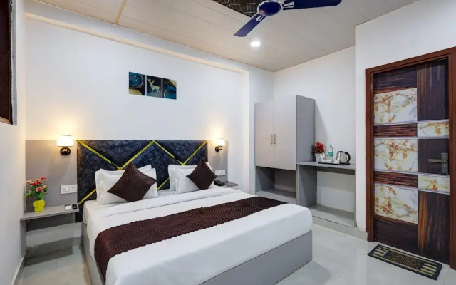 Hotel Warm Welcome Inn Noida Sector 26