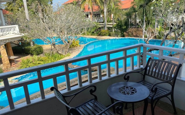 Thara Cholapruek Resort