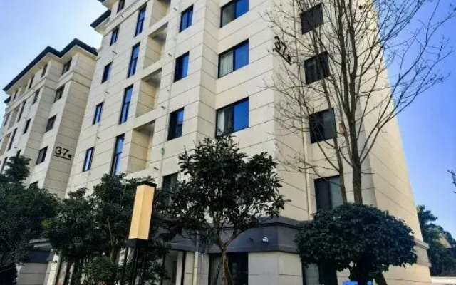 Yunzheng Qiyue Hot Spring Guesthouse
