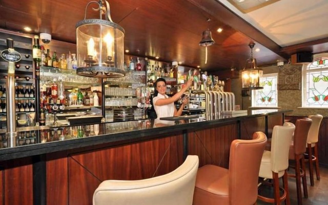 Maples House Hotel