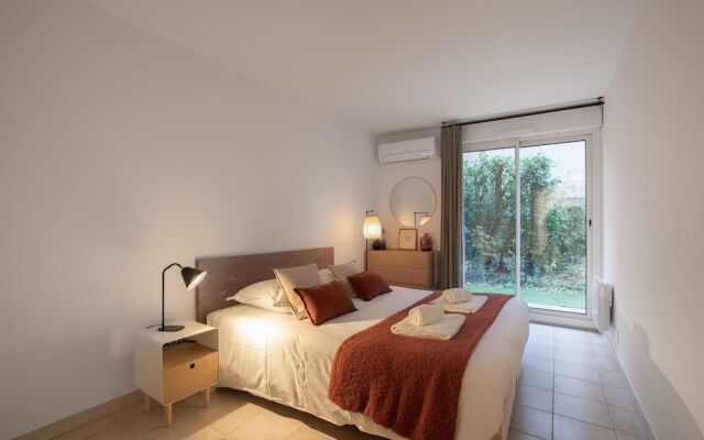 Moderne cosy 350m C. Mirabeau